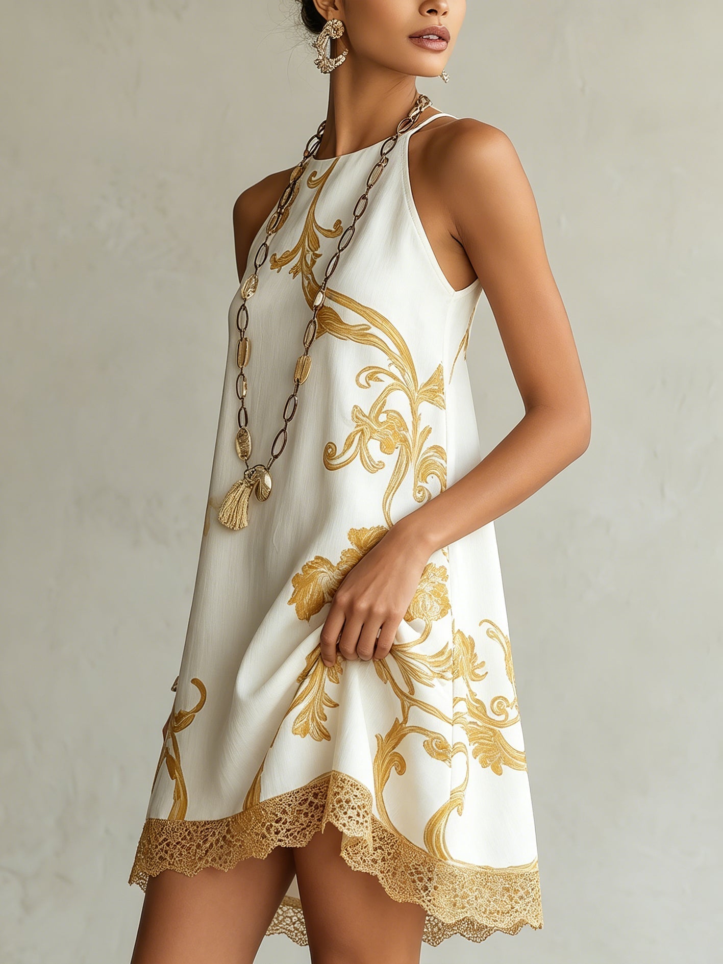 Héloïse - robe mini blanche à motifs dorés pour femme - vue 2