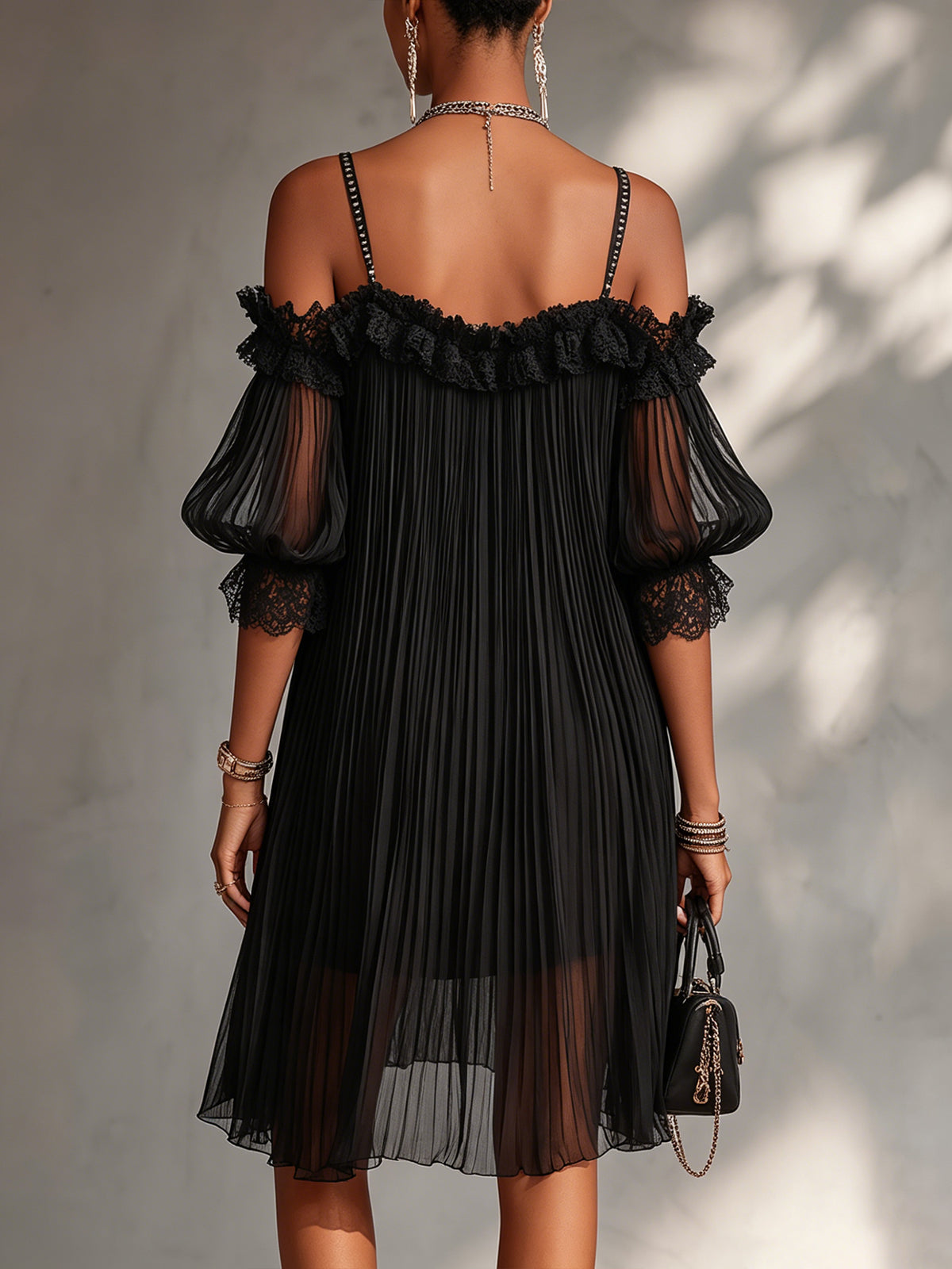Camille - robe mini en mousseline noire à épaules dénudées pour femme - vue 3