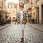 Lunara | Cardigan en maille vintage pour femme - porté en extérieur