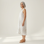 Axelle - robe fluide et confortable pour femme, portée en tenue d’été