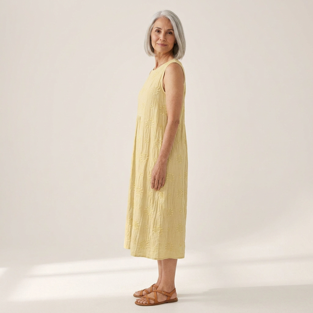 Bernadette - robe fluide et confortable pour femme, portée en tenue d’été