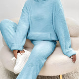 Ayla Ensemble Loungewear en Polaire pour Femme – Hoodie et Pantalon Doux et Confortables pour une Chaleur Décontractée