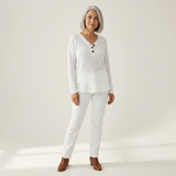 Sylvie - Pull uni à col en V - vue rapprochée