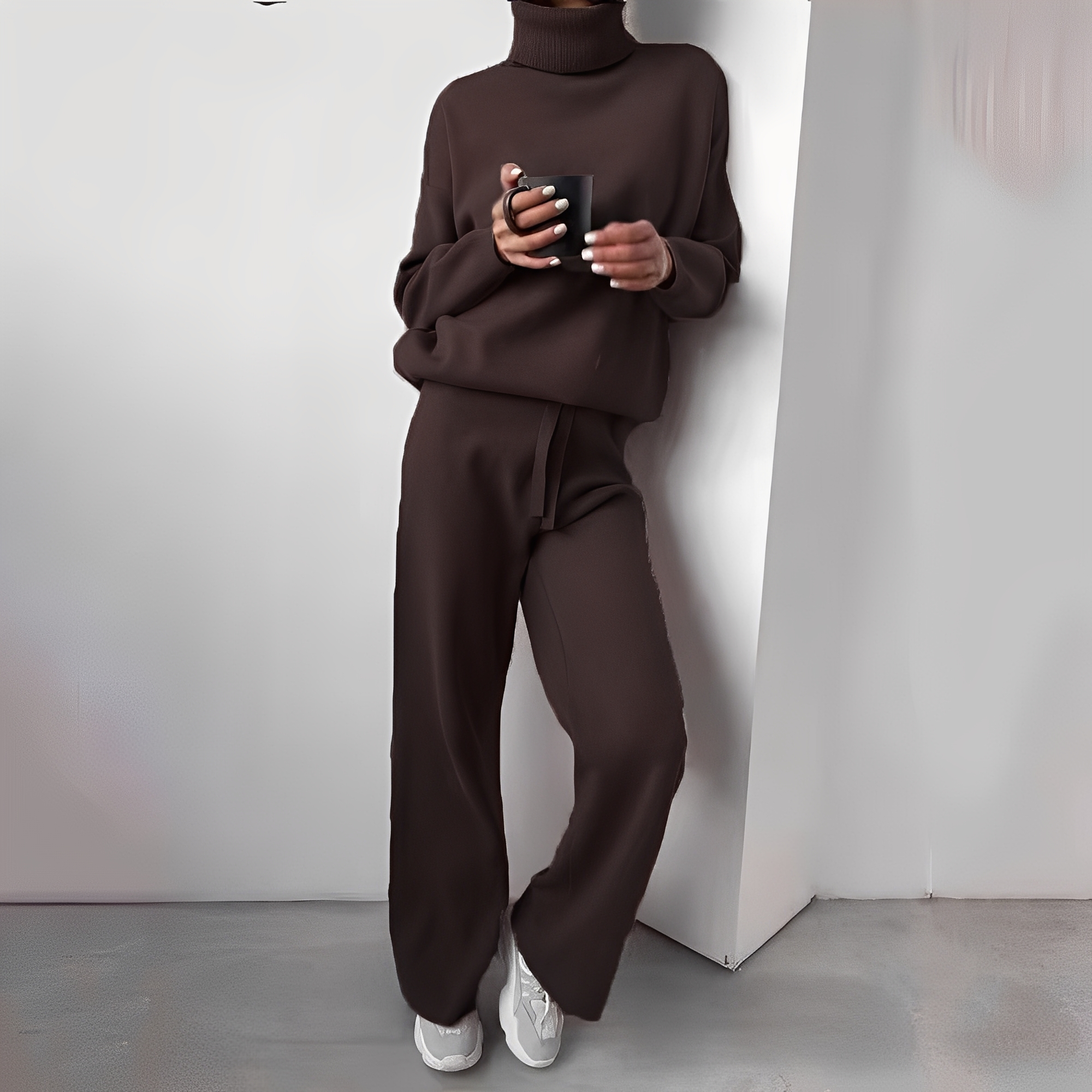 Kimberlee Ensemble Loungewear à Col Roulé pour Femme – Tenue Deux-Pièces Douce et Confortable avec Coupe Moderne