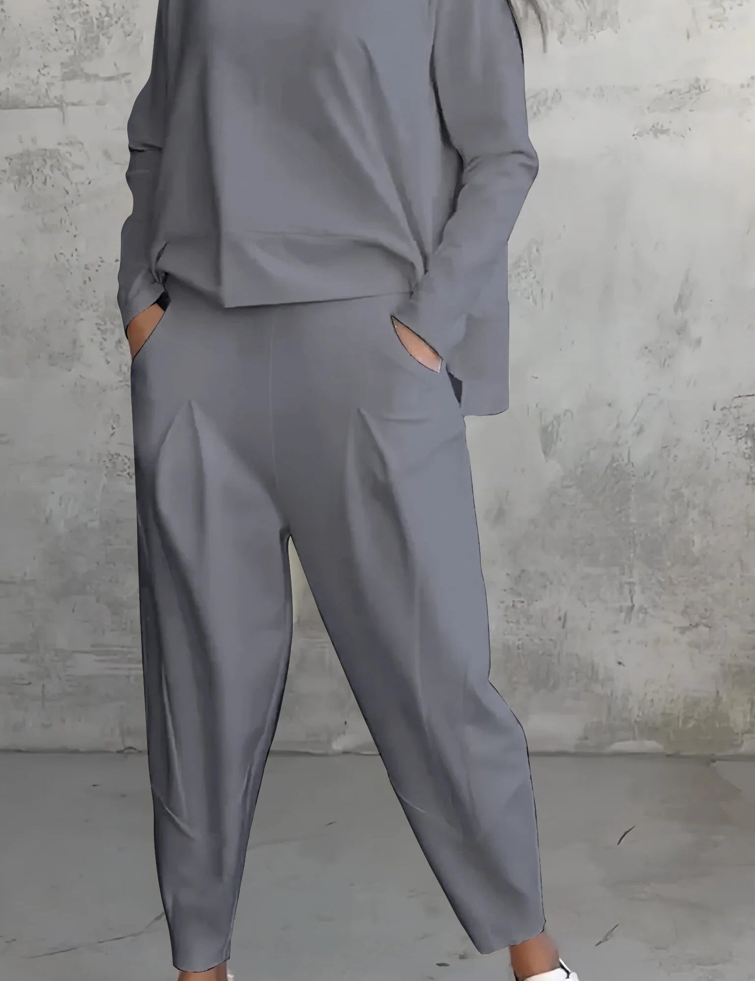 Emilie Ensemble Femme – Tenue à Col Rond en Spandex Confortable et Élégante au Style Moderne