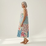 Mira - robe fluide et confortable pour femme, portée en tenue d’été