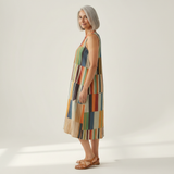 Frédérique - robe fluide et confortable pour femme, portée en tenue d’été
