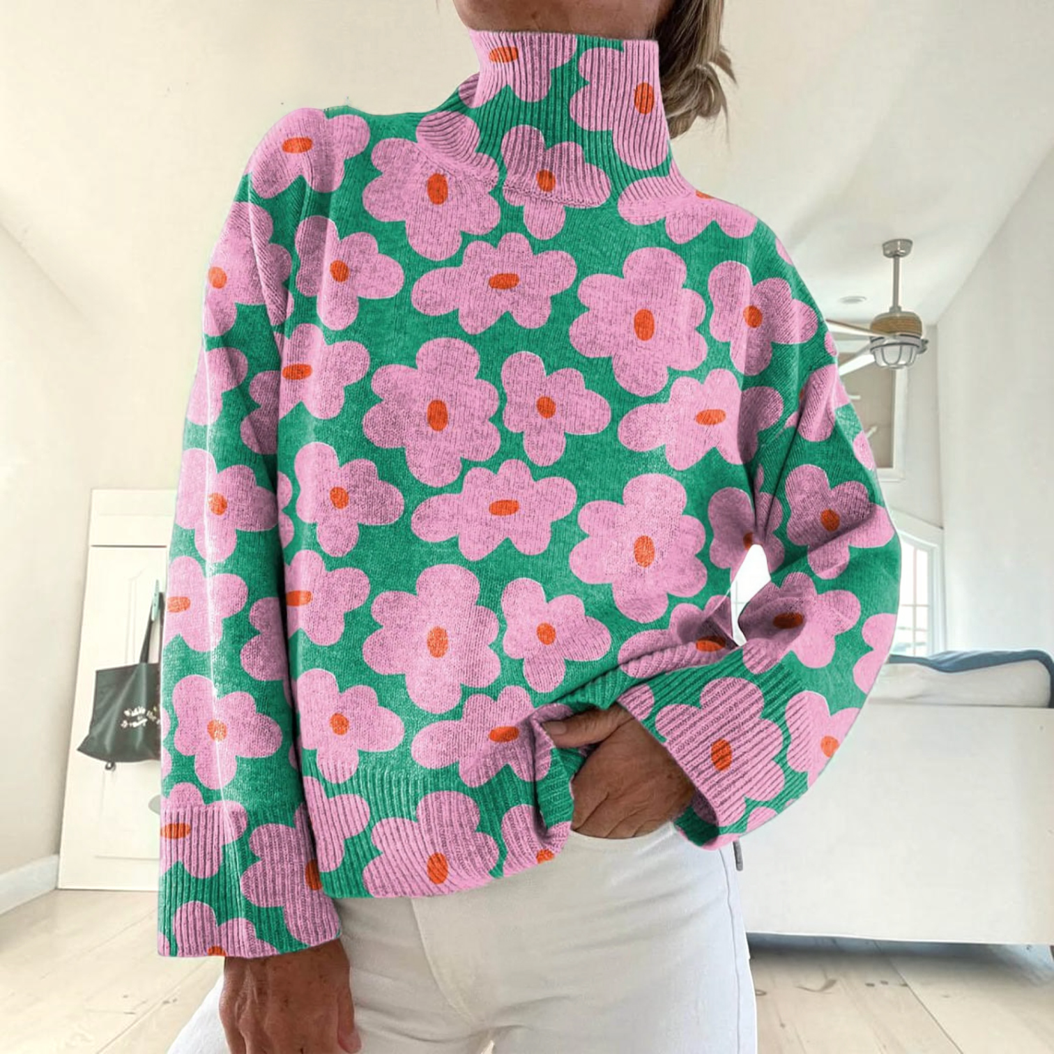Lucienne - Pull à col roulé rose à motif floral