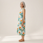 Mariette - robe fluide et confortable pour femme, portée en tenue d’été