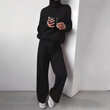 Kimberlee Ensemble Loungewear à Col Roulé pour Femme – Tenue Deux-Pièces Douce et Confortable avec Coupe Moderne