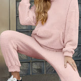 Ayla Ensemble Loungewear en Polaire pour Femme – Hoodie et Pantalon Doux et Confortables pour une Chaleur Décontractée