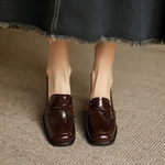 Dorothy - mocassins à talons, détail de la finition