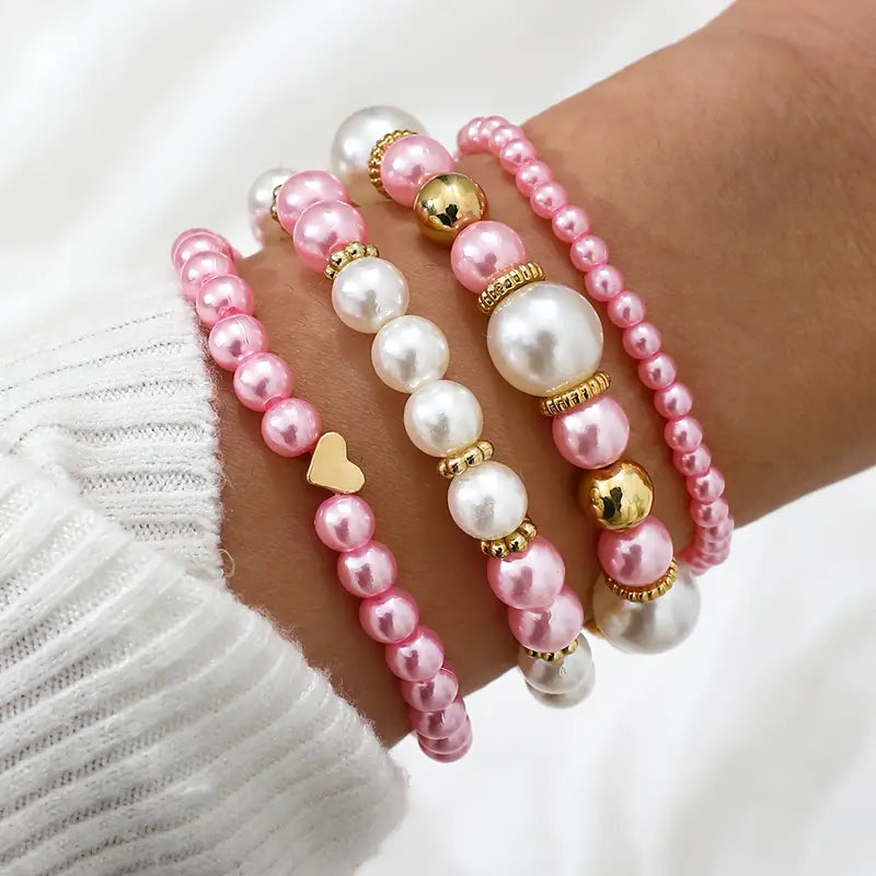 Perola, bracelet de perles roses et dorées - vue rapprochée