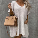 Francesca Robe Tricotée pour Femme – Maille Douce avec Col en V, Coupe Décontractée, Manches Courtes et Poches Avant