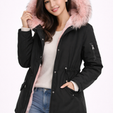 Angelica Parka d’Hiver Femme – Coupe Mi-Longue, Capuche Fausse Fourrure & Style Urbain
