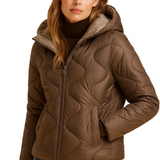 Elisea Doudoune Femme à Capuche – Surpiqûres Ondulées & Coupe Féminine Élégante