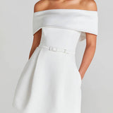 Haziel Robe de Cocktail Femme – Robe Patineuse Sans Manches avec Encolure Bateau, Ceinture & Coupe Élégante