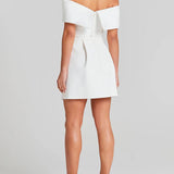 Haziel Robe de Cocktail Femme – Robe Patineuse Sans Manches avec Encolure Bateau, Ceinture & Coupe Élégante