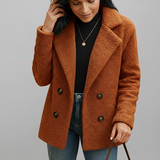 Noora Veste Courte Femme – Manteau Ajusté Élégant avec Fermeture à Boutons Classiques