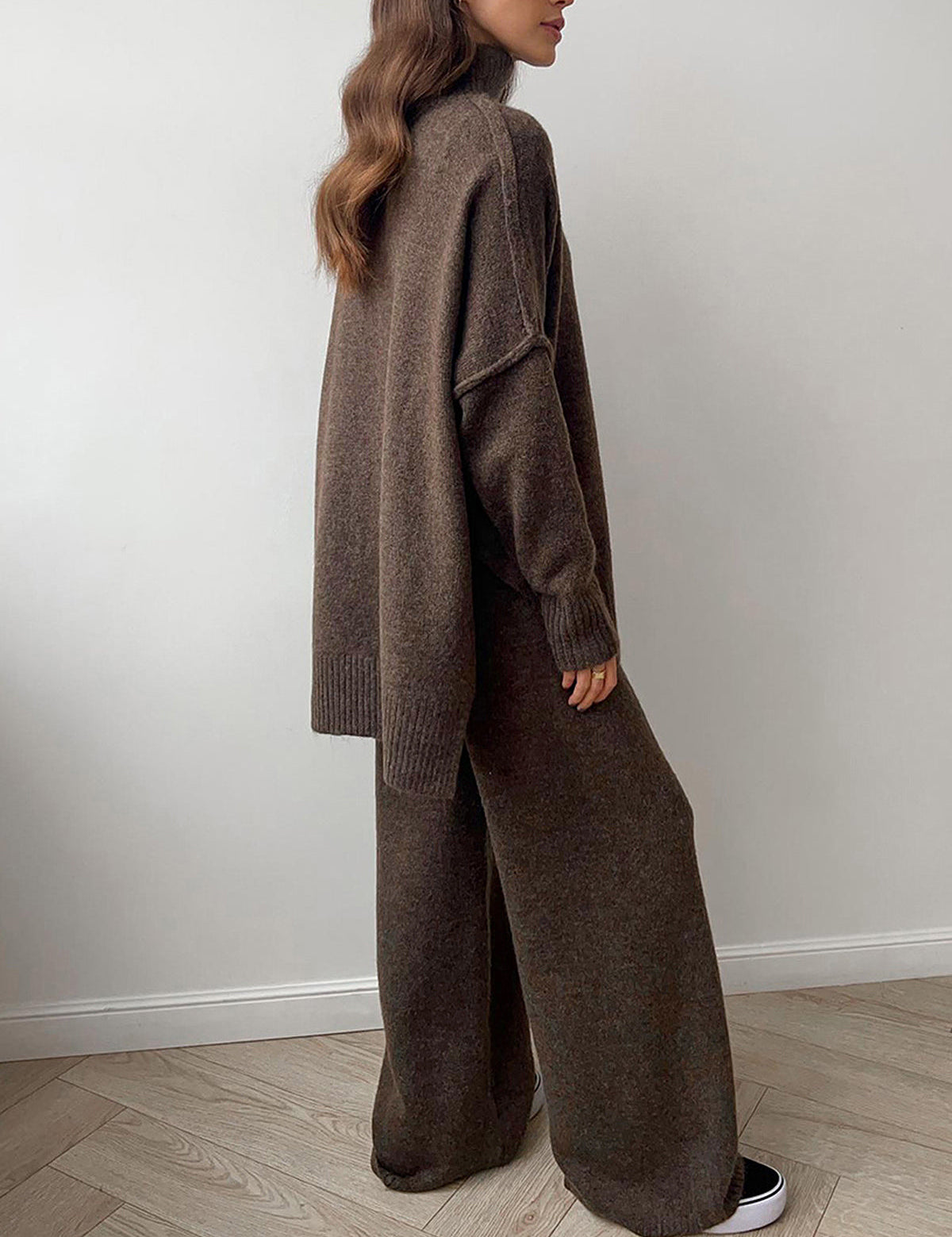 Amy Ensemble Loungewear Femme en Maille – Tenue Douce avec Col Roulé & Pantalon Ample