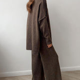 Amy Ensemble Loungewear Femme en Maille – Tenue Douce avec Col Roulé & Pantalon Ample