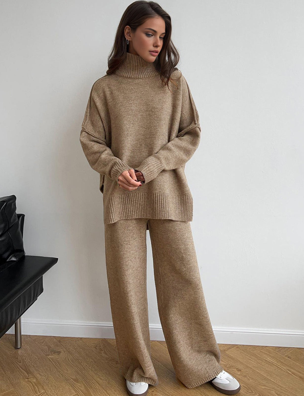 Amy Ensemble Loungewear Femme en Maille – Tenue Douce avec Col Roulé & Pantalon Ample