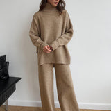 Amy Ensemble Loungewear Femme en Maille – Tenue Douce avec Col Roulé & Pantalon Ample