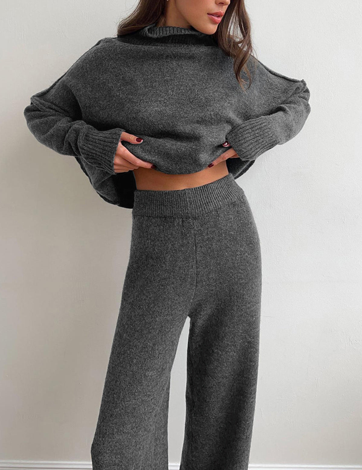 Amy Ensemble Loungewear Femme en Maille – Tenue Douce avec Col Roulé & Pantalon Ample