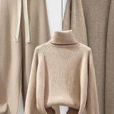 Joséphine - Ensemble pull à col roulé, cardigan & pantalon