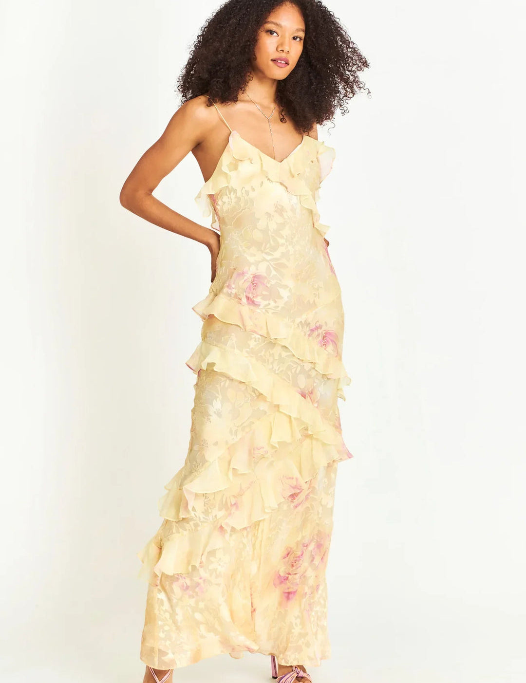 Robe Longue Femme Estella – Élégante Robe à Volants avec Dos Nu & Coupe Fluide