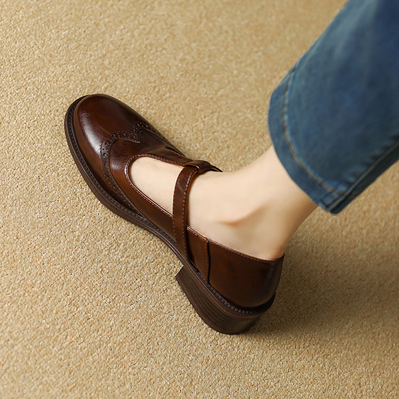 Sarah : chaussures Mary Jane, gros plan