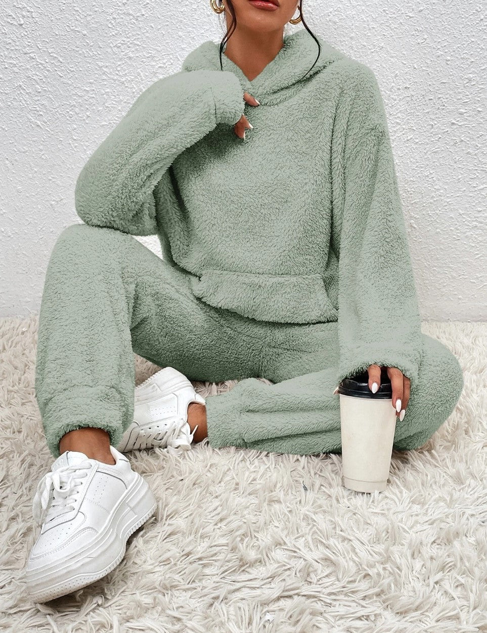 Lillie Ensemble Femme – Tenue d’Intérieur en Polaire Douce avec Hoodie & Jogging Confortables