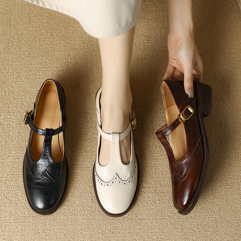 Sarah : chaussures Mary Jane, gros plan