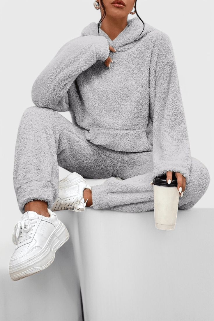 Lucienne - Ensemble sweat à capuche en peluche & pantalon