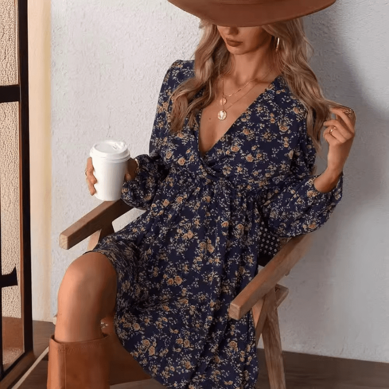 Selina Robe Mini Femme – Imprimé Floral Romantique avec Col V et Coupe Ajustée et Fluide