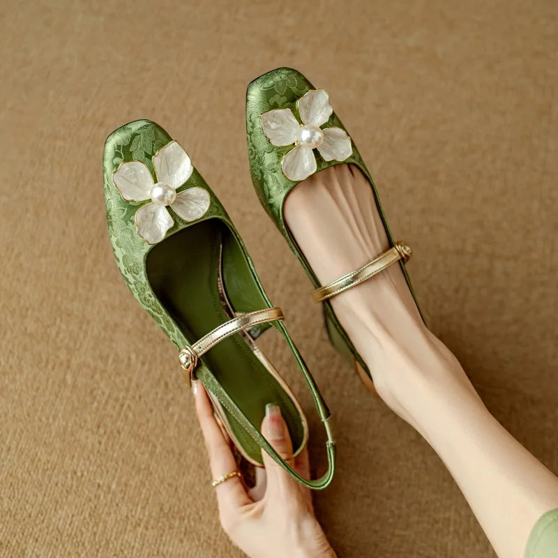 Eloise - escarpins élégants, détail de la finition