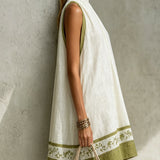 Agathe - robe mini trapèze blanche et vert olive à fleurs pour femme - vue 2
