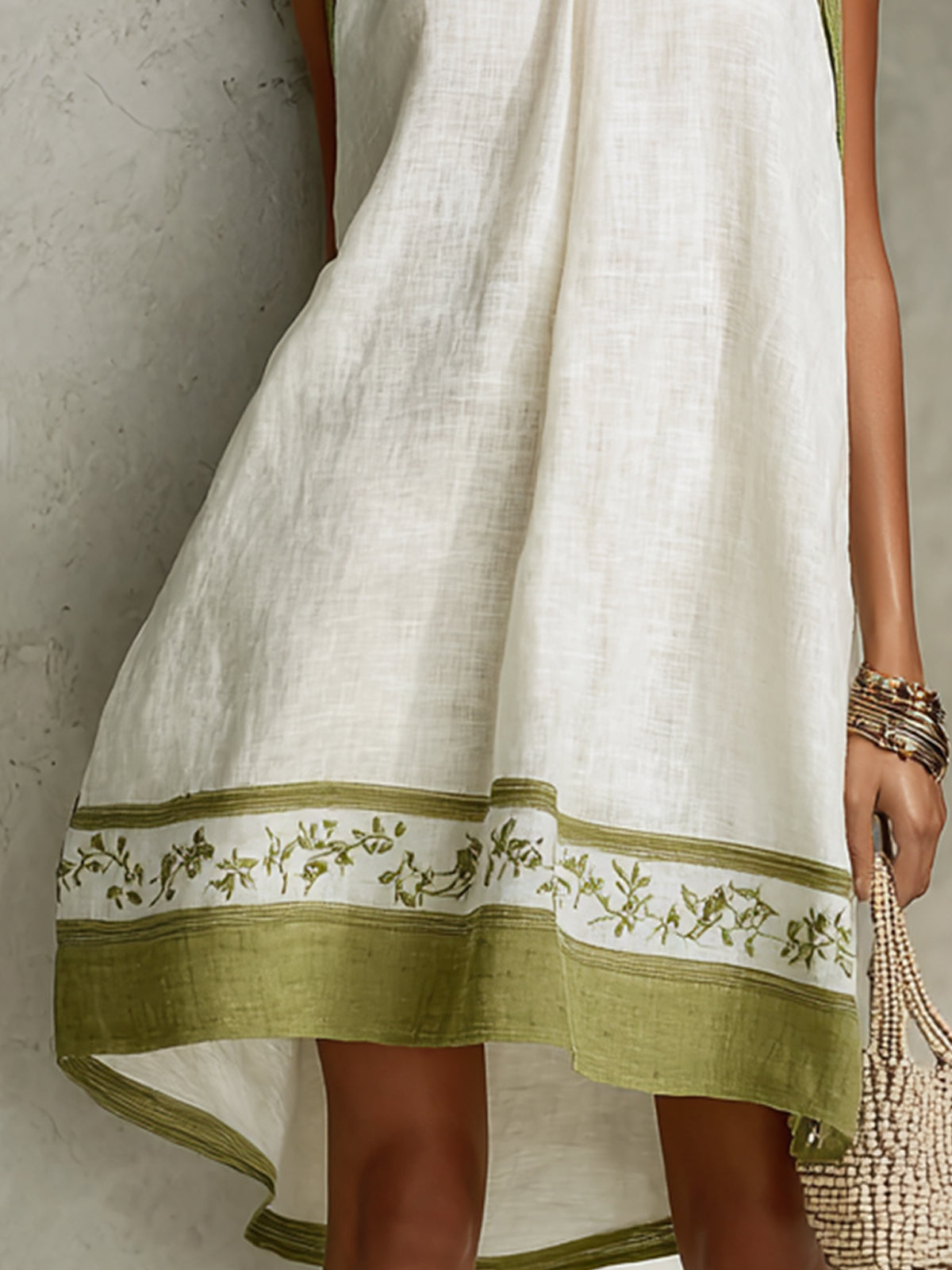 Agathe - robe mini trapèze blanche et vert olive à fleurs pour femme - vue 5
