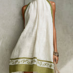 Agathe - robe mini trapèze blanche et vert olive à fleurs pour femme