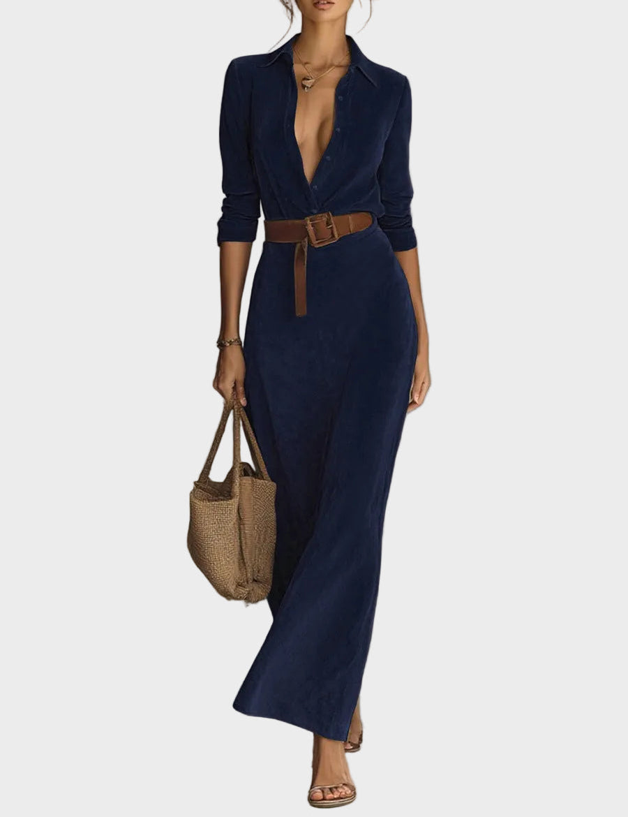 Odette : robe maxi en suédine à simple boutonnage et col, gros plan