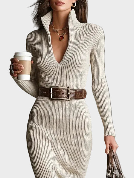 Gabriela : robe midi en maille à ceinture et col roulé, vue détaillée