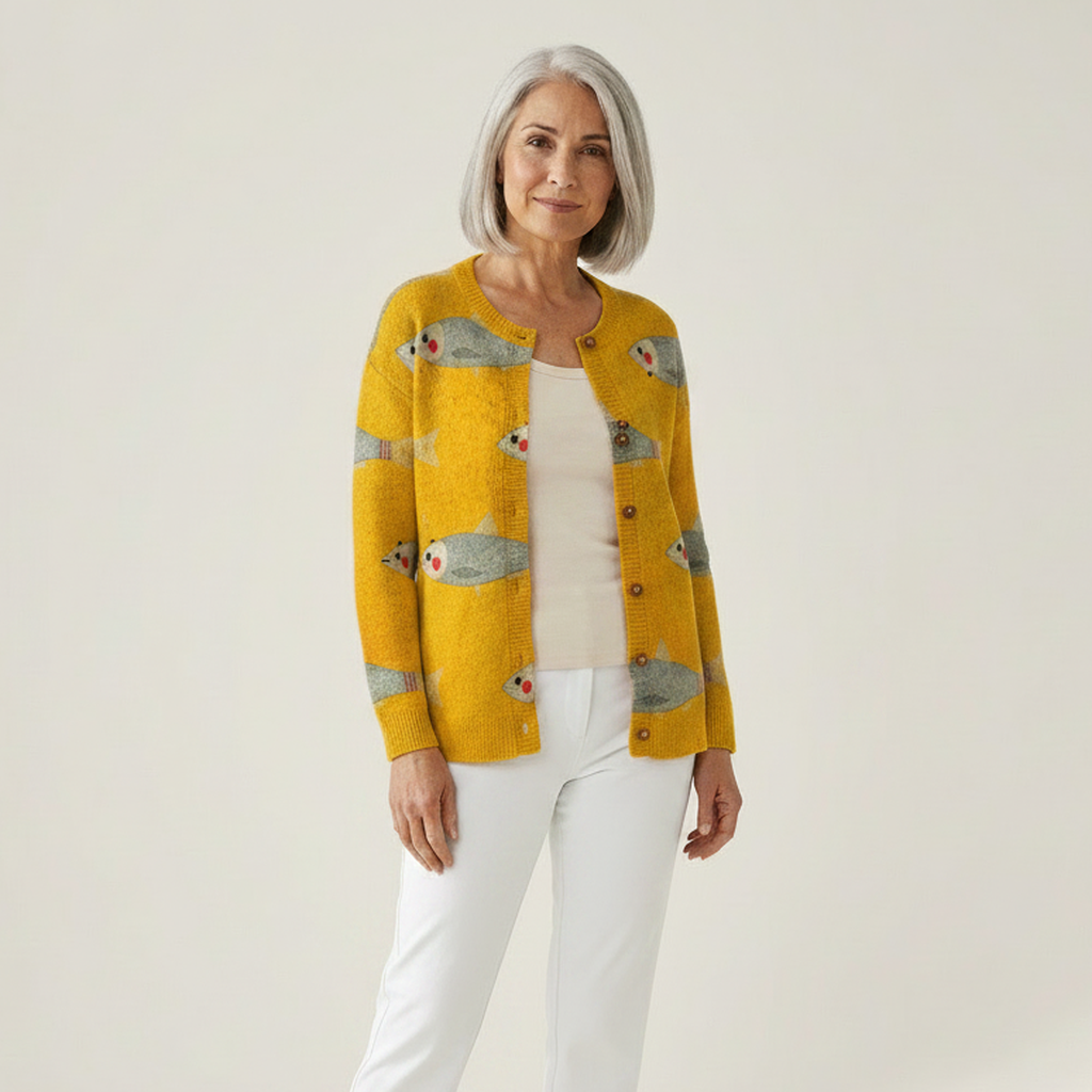 Annick - Cardigan jaune à motif de poissons - vue de face