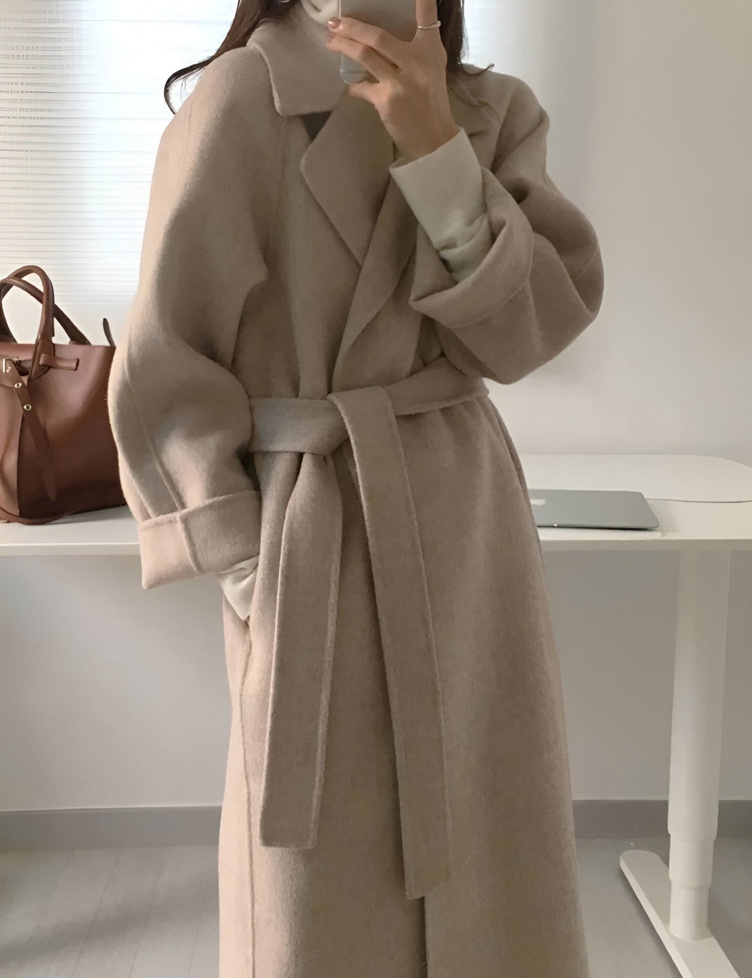 Talitha Manteau Long Femme en Laine – Coupe Portefeuille Élégante avec Ceinture