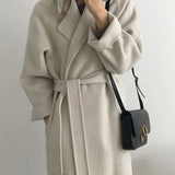Talitha Manteau Long Femme en Laine – Coupe Portefeuille Élégante avec Ceinture