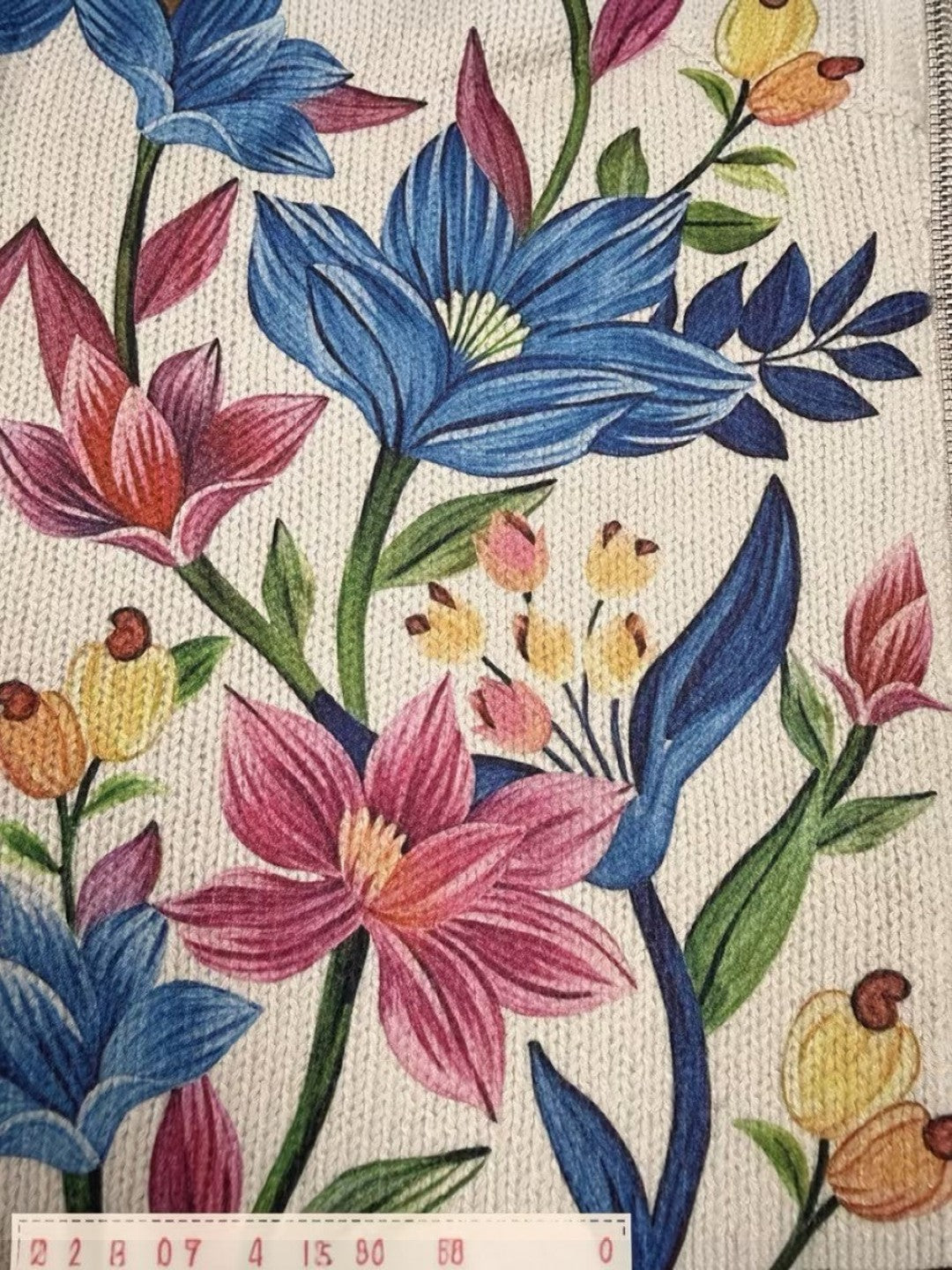 Bérangère - Gilet à motif floral botanique - détail de la finition