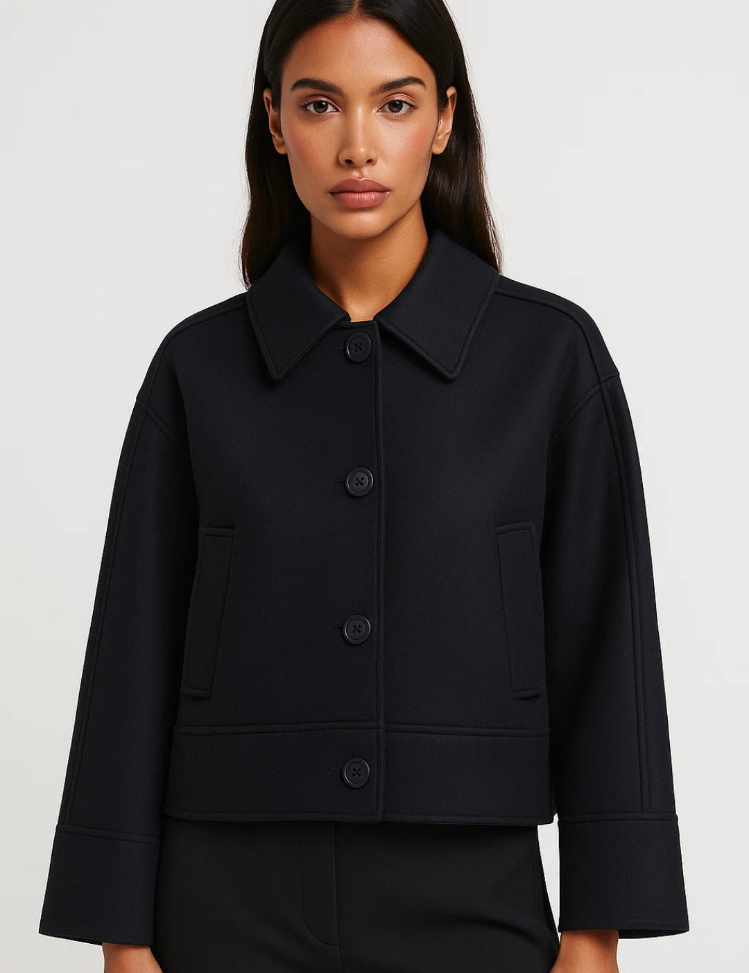 Eloisa Veste Femme Oversize – Veste Structurée Courte à Boutons au Style Minimaliste