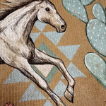 Brigitte - Gilet à motif de chevaux et de cactus - gros plan