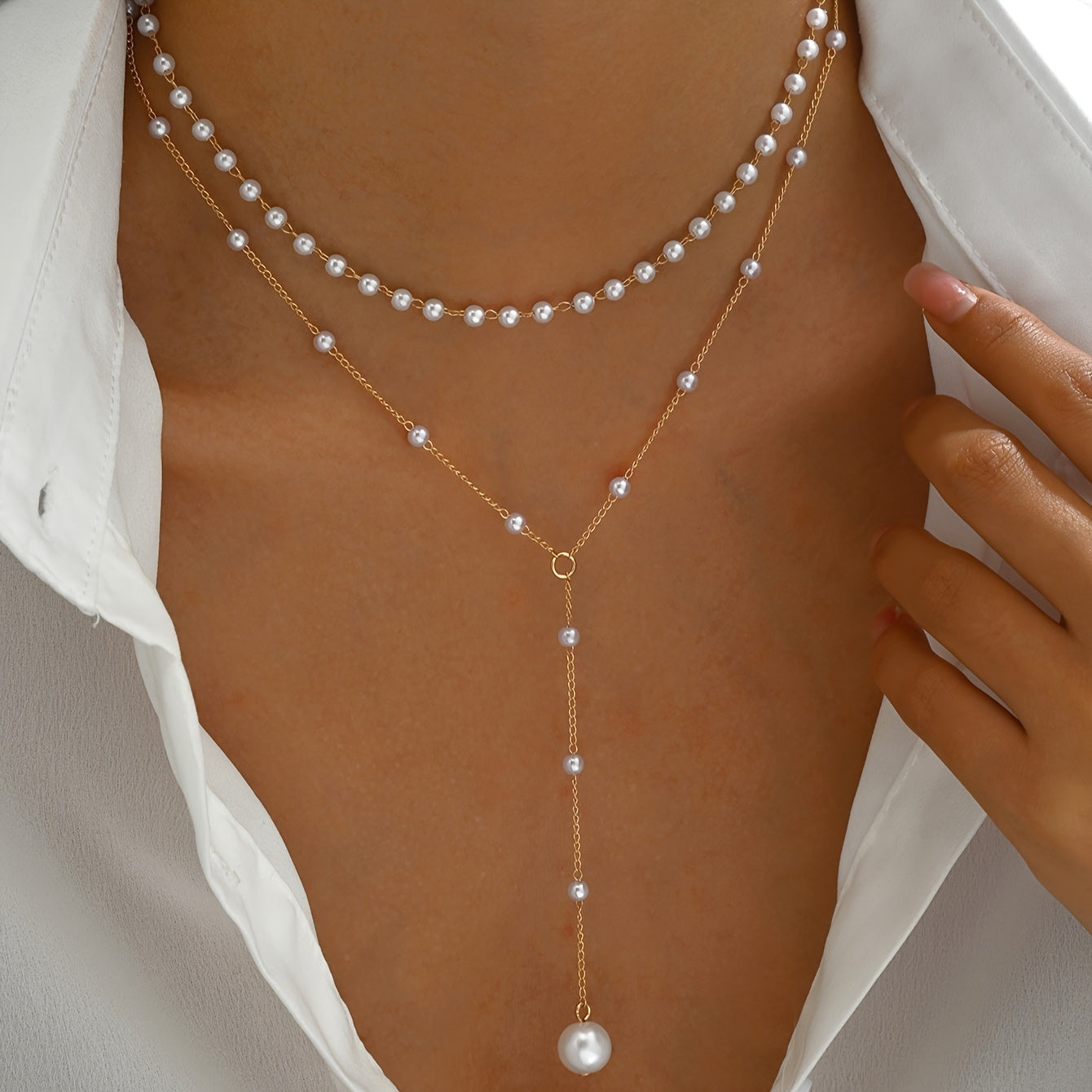 Eugenia, collier en perles de nacre - vue rapprochée