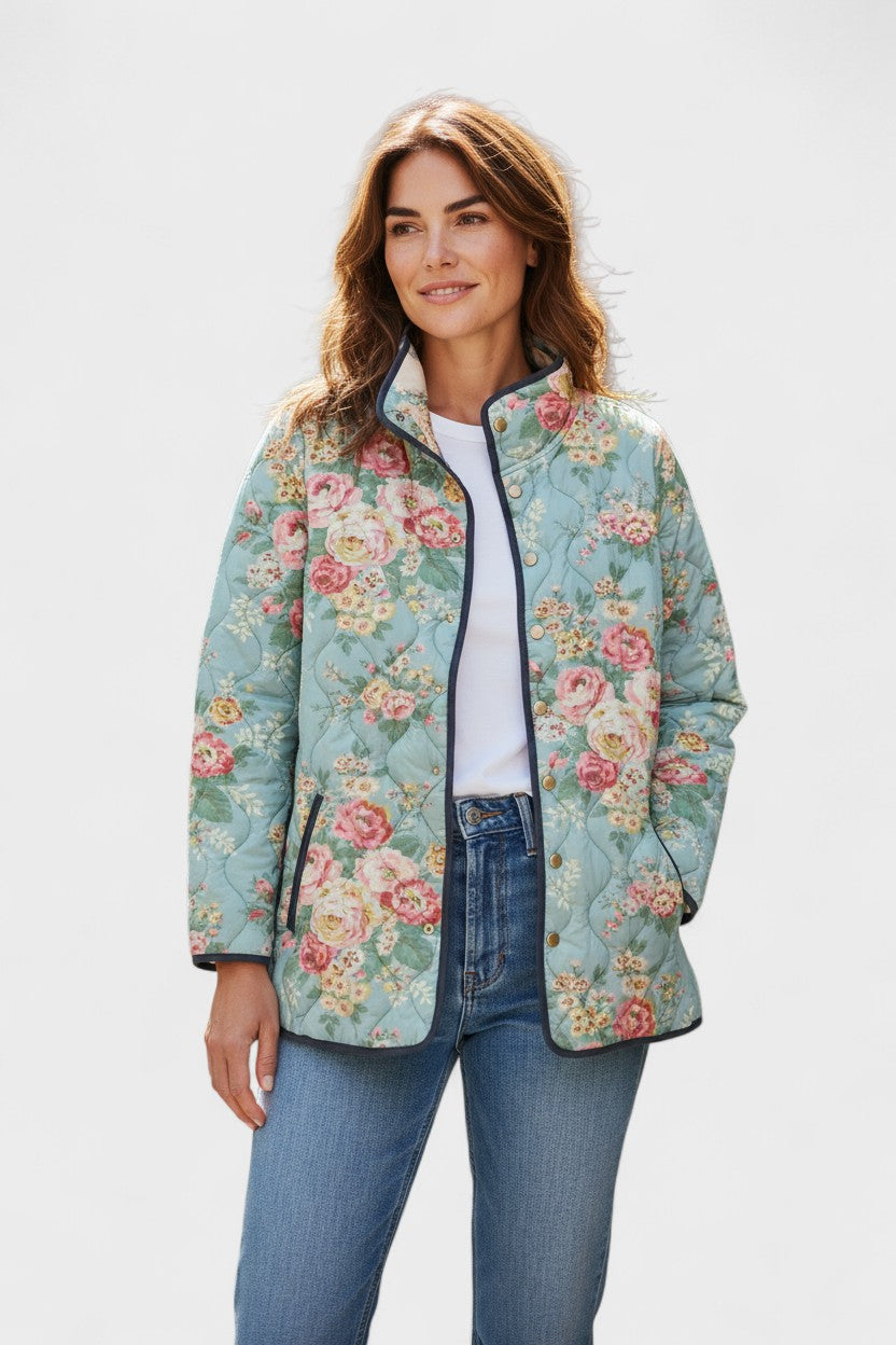 Jeannine - Veste matelassée bleu clair à motif de roses - vue d'ensemble