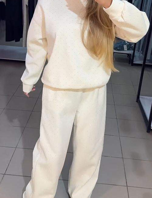 Aria Ensemble Loungewear Femme – Tenue Confortable avec Détails Strass & Coupe Relaxed